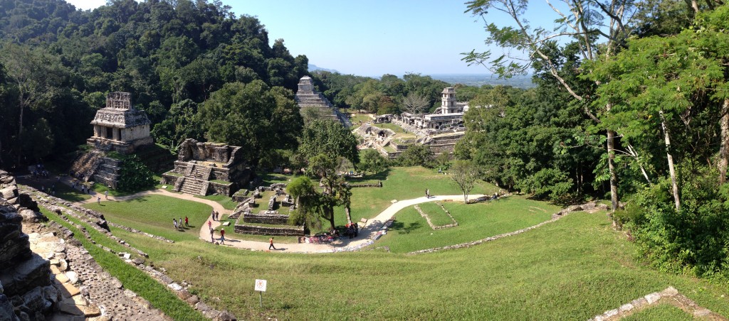 Palenque piramitlerinin panaromik manzarası
