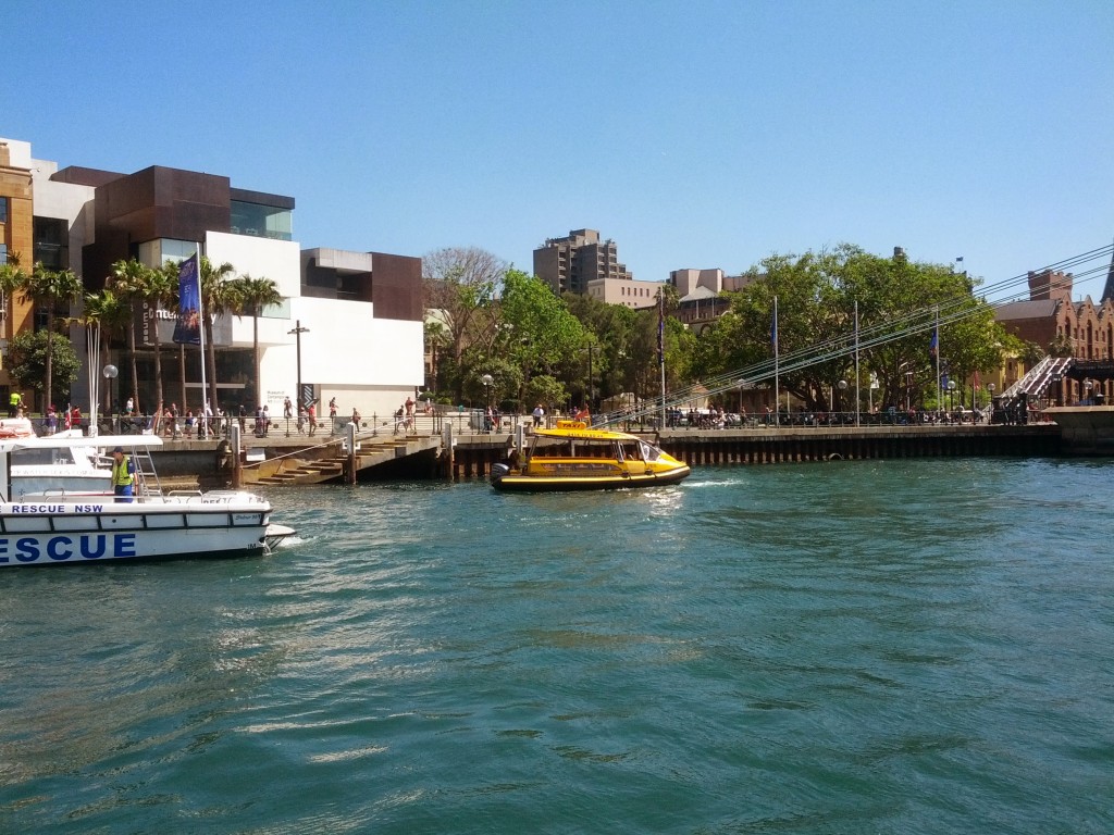 Sidney'de deniz taksileri de ulaşım aracı olarak kullanabiliyorsunuz.