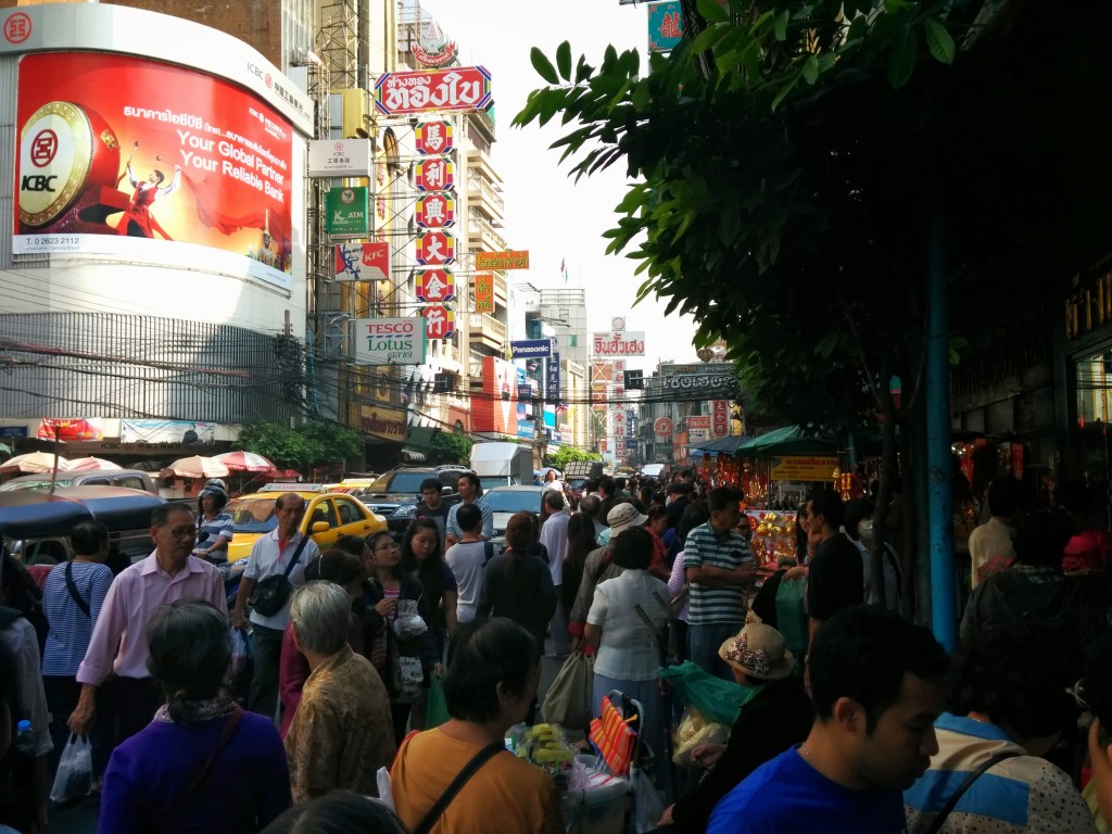Bangkok'taki Çin mahallesinde dünyadanın en ilginç sokak yemeklerini deneme şansınız var. (ismini bilmediğim yüzlerce böcek ve sürüngen türüne kadar)