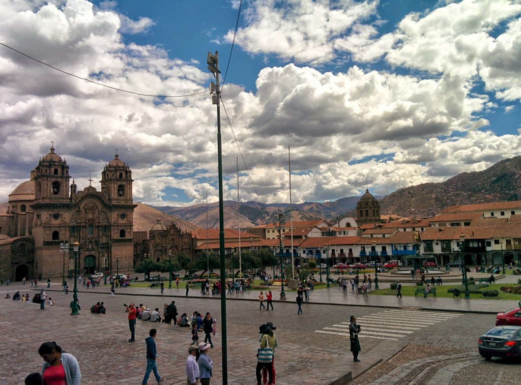 Cusco'nun renkli meydanı.
